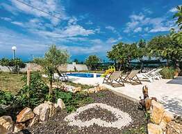 Holiday House Luka