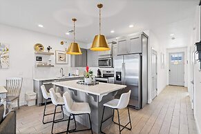 The Show House - Retreat for 10