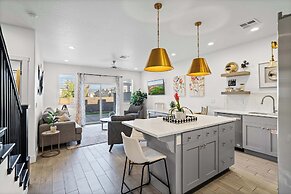 The Show House - Retreat for 10