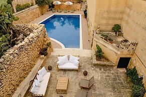 Rustic Gozo Farmhouse With Private Pool Garage