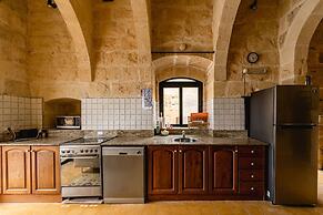 Rustic Gozo Farmhouse With Private Pool Garage