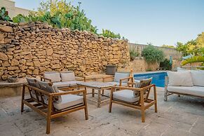 Rustic Gozo Farmhouse With Private Pool Garage
