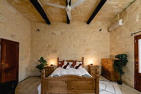 Rustic Gozo Farmhouse With Private Pool Garage