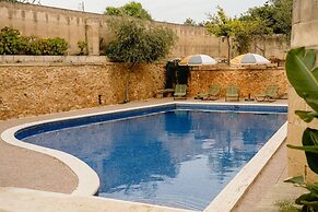 Rustic Gozo Farmhouse With Private Pool Garage