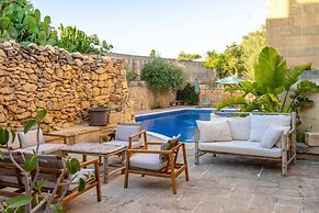 Rustic Gozo Farmhouse With Private Pool Garage