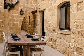 Rustic Gozo Farmhouse With Private Pool Garage