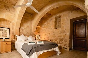 Rustic Gozo Farmhouse With Private Pool Garage