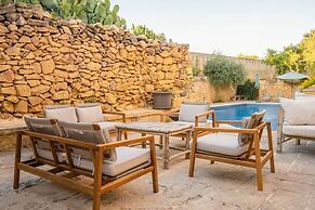Rustic Gozo Farmhouse With Private Pool Garage