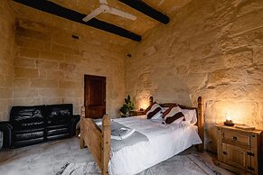 Rustic Gozo Farmhouse With Private Pool Garage