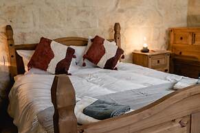 Rustic Gozo Farmhouse With Private Pool Garage