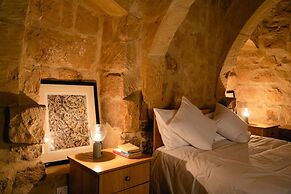 Rustic Gozo Farmhouse With Private Pool Garage