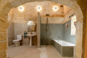 Rustic Gozo Farmhouse With Private Pool Garage