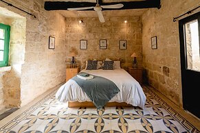 Rustic Gozo Farmhouse With Private Pool Garage