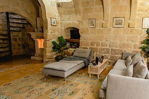 Rustic Gozo Farmhouse With Private Pool Garage