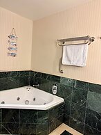 Stunning 1 Bedroom with spa bath