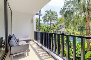 2BR Pool View Short Walk to Beach C254