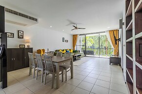 2BR Pool View Short Walk to Beach C254