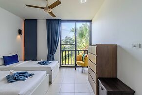 2BR Pool View Short Walk to Beach C254
