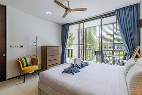 2BR Pool View Short Walk to Beach C254
