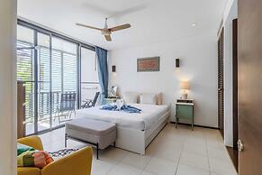 2BR Pool View Short Walk to Beach C254
