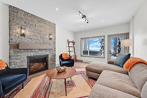 Western Star Chalet Ski In Out w Mtn View