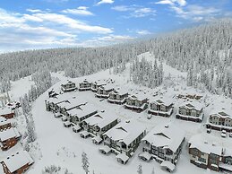 Western Star Chalet Ski In Out w Mtn View