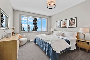 Western Star Chalet Ski In Out w Mtn View