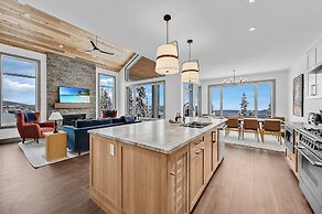 Western Star Chalet Ski In Out w Mtn View