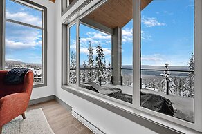Western Star Chalet Ski In Out w Mtn View