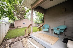Spacious Duplex for 14 in Downtown