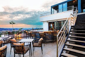 Hotel Noesis