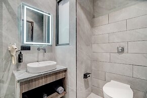 Nirvana Hotel & Banquet