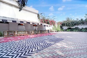 Nirvana Hotel & Banquet