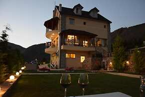 Sofra e Shpatit Hotel