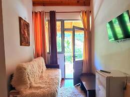 Sofra e Shpatit Hotel