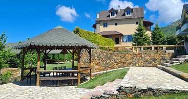 Sofra e Shpatit Hotel