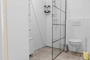 Beautiful 1BR Apartment For Long Stays