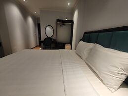 Maya Central Hotel & Spa