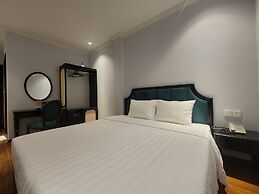 Maya Central Hotel & Spa