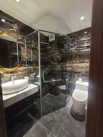 Maya Central Hotel & Spa