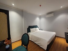 Maya Central Hotel & Spa