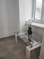 Modern 2BR Apartment In Prime Vienna