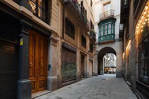 Hamsa House