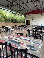 VALLEY KING RESORT