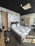 S&A Vondel Park Hotel