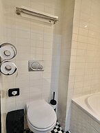S&A Vondel Park Hotel