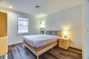 Pet-friendly Group Getaway 12 Mi to Camelback Mtn!