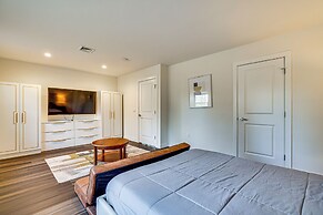 Pet-friendly Group Getaway 12 Mi to Camelback Mtn!