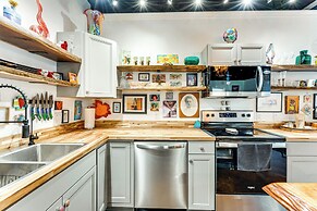 'arboco' Downtown Murphy House w/ Courtyard!