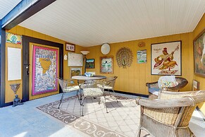 'arboco' Downtown Murphy House w/ Courtyard!